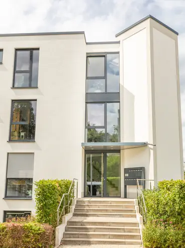 4 Zimmer Wohnung mit 146 m² in Wiesbaden – Bild 2