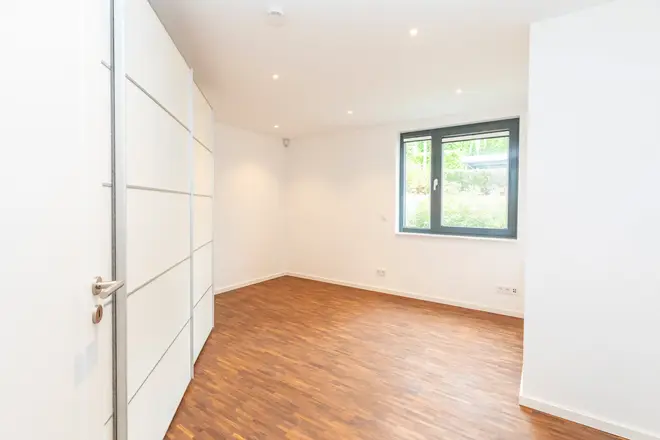 4 Zimmer Wohnung mit 146 m² in Wiesbaden – Bild 4