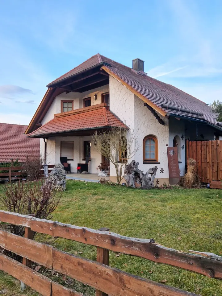 4 Zimmer Haus mit 160 m² in Erlangen – Bild 2