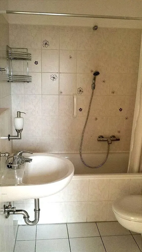 3 Zimmer Wohnung mit 66 m² in Neubrandenburg – Bild 3