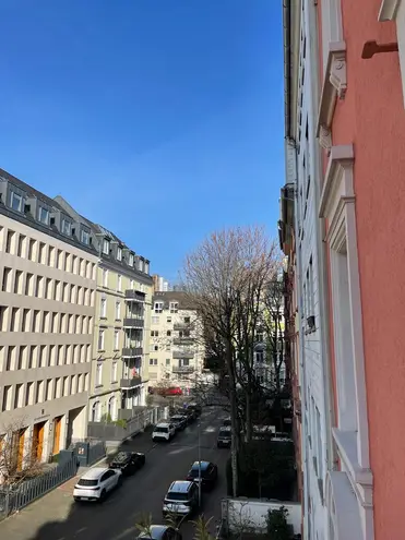 4 Zimmer Wohnung mit 96 m² in Frankfurt am Main – Bild 5