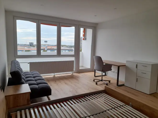 4 Zimmer Wohnung mit 98 m² in Karlsruhe – Bild 1