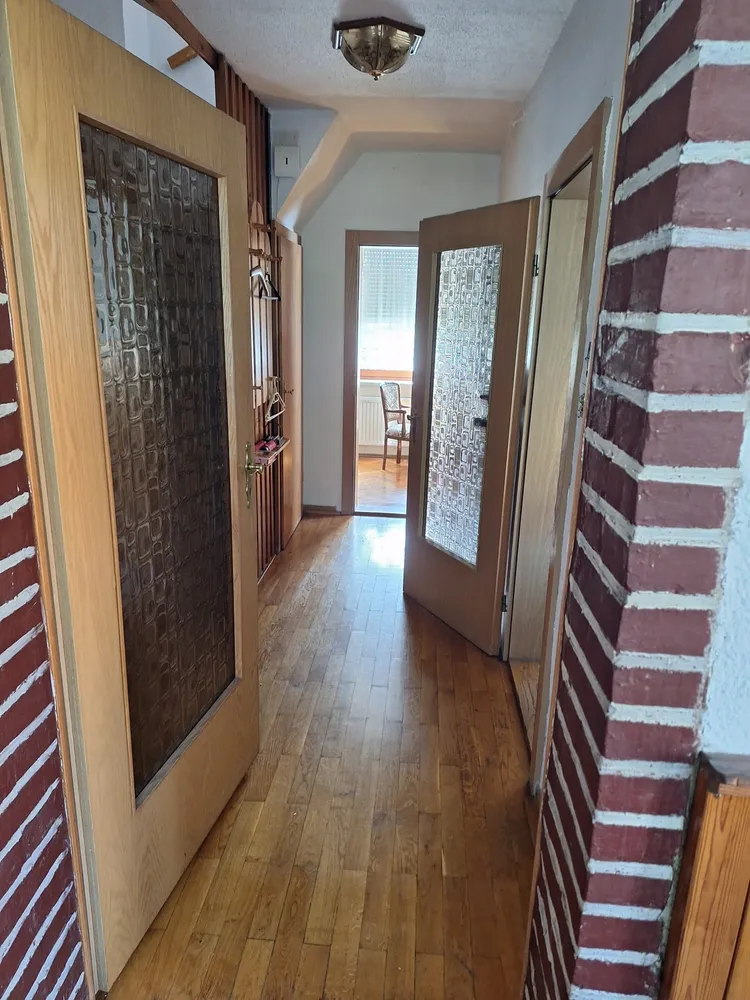 6 Zimmer Wohnung mit 170 m² in Dresden – Bild 2