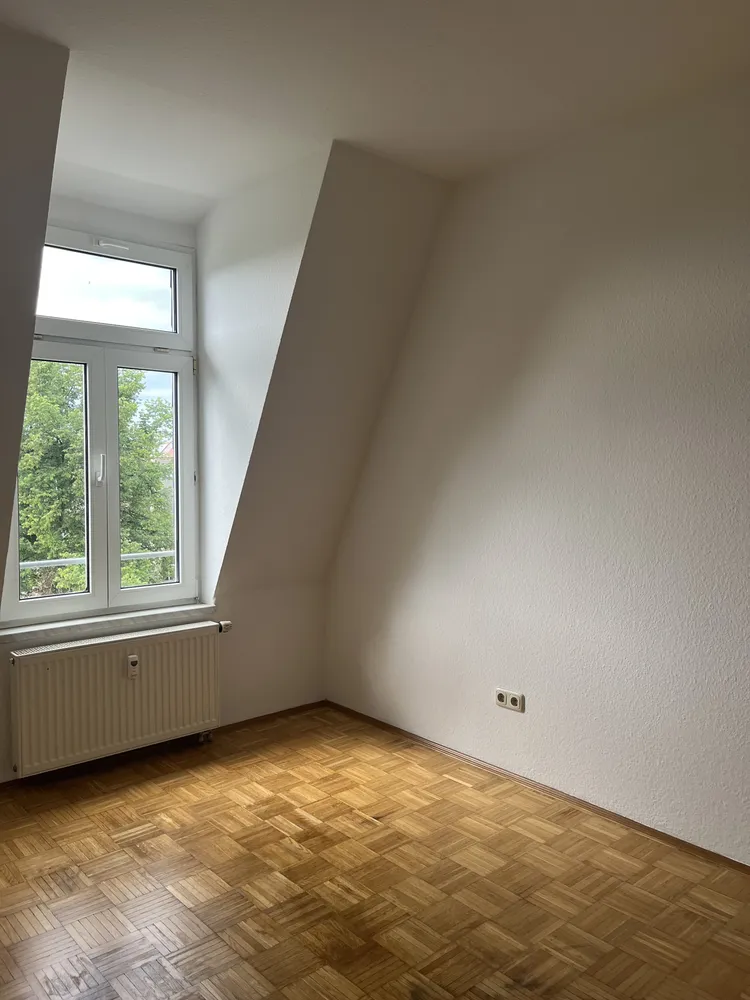 5 Zimmer Wohnung mit 122 m² in Plauen – Bild 8