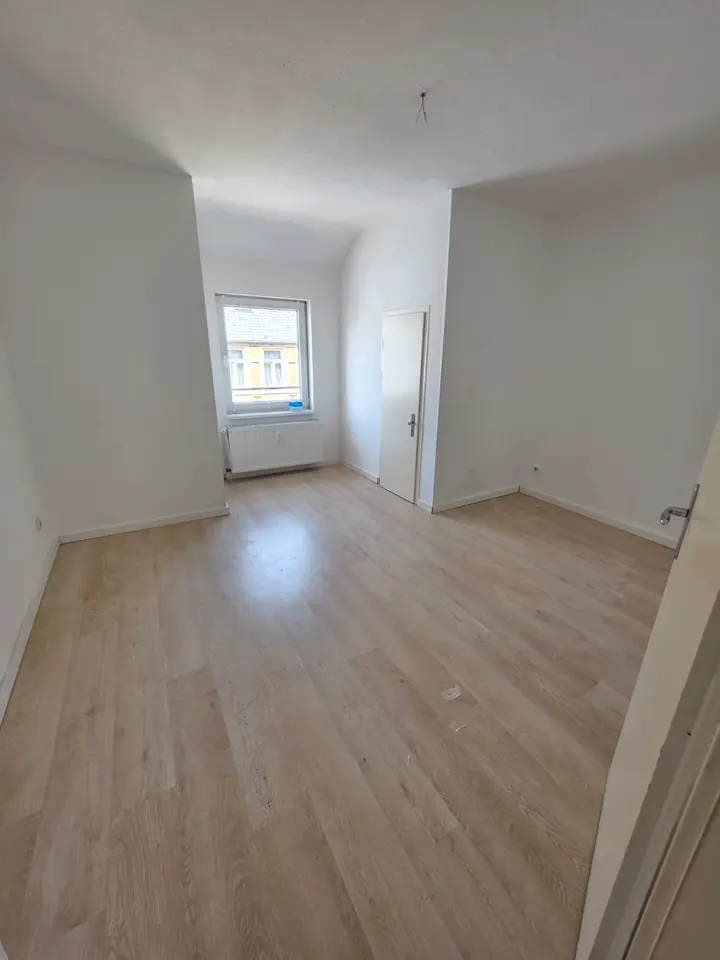 3 Zimmer Wohnung mit 64 m² in Schwerin – Bild 1
