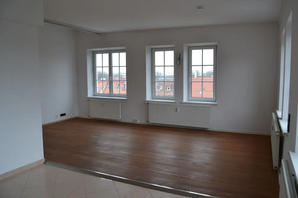 5 Zimmer Wohnung mit 170 m² in Augsburg – Bild 4