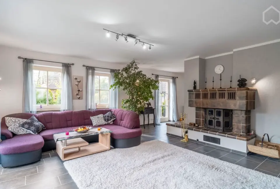 6 Zimmer Wohnung mit 126 m² in Kiel – Bild 2