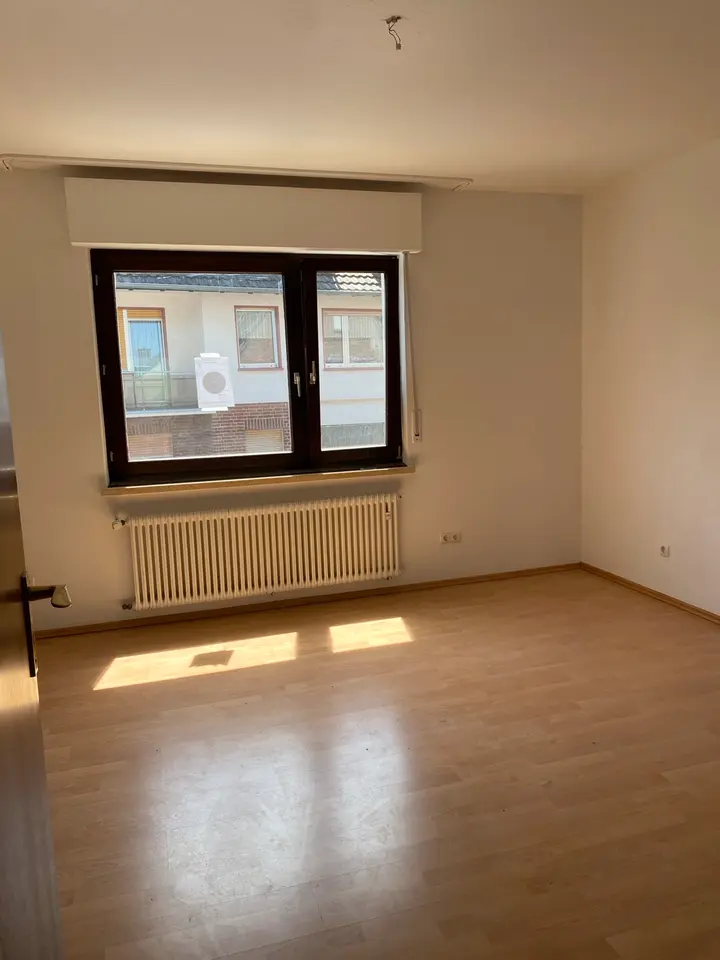 3 Zimmer Wohnung mit 102 m² in Bornheim – Bild 1