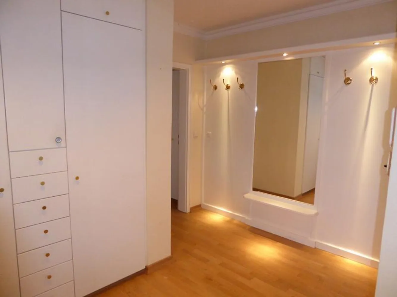 3 Zimmer Wohnung mit 131 m² in Celle – Bild 2