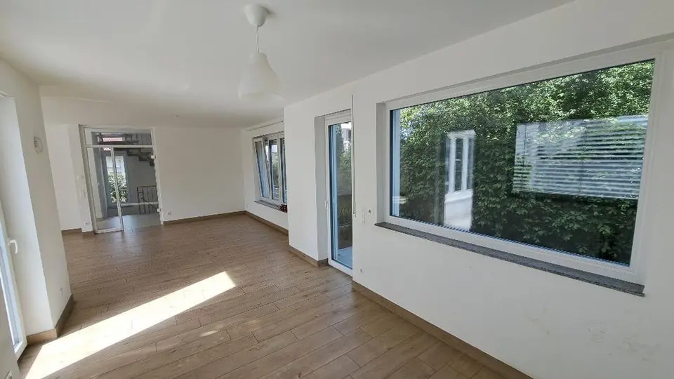 5 Zimmer Haus mit 206 m² in Aschaffenburg – Bild 8