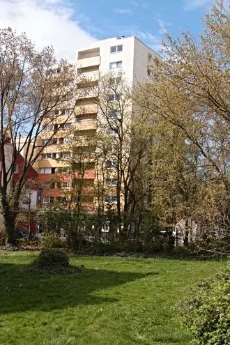 1 Zimmer Haus mit 49 m² in Köln – Bild 2