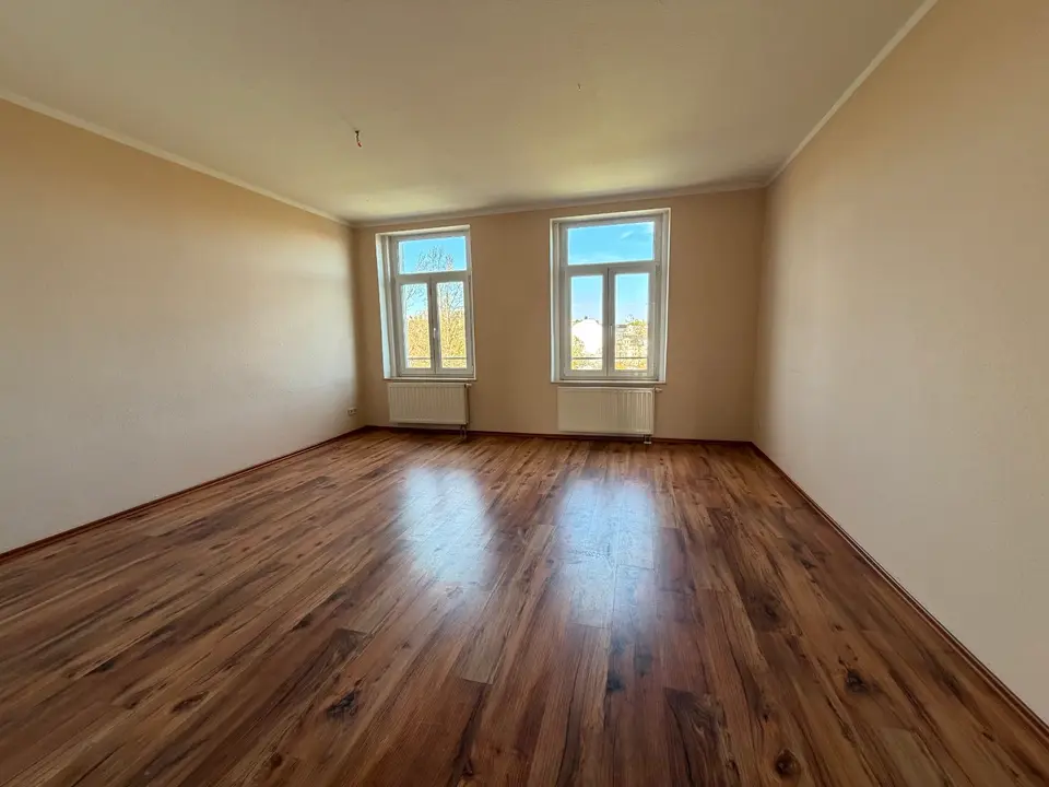 4 Zimmer Wohnung mit 98 m² in Plauen – Bild 1