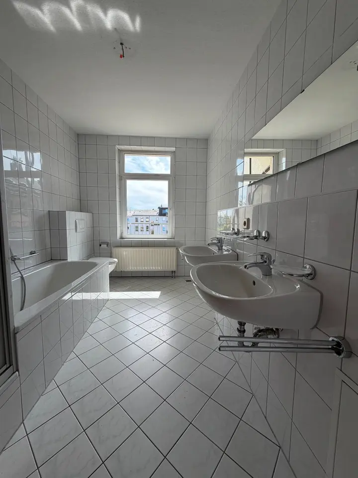 4 Zimmer Wohnung mit 98 m² in Plauen – Bild 10