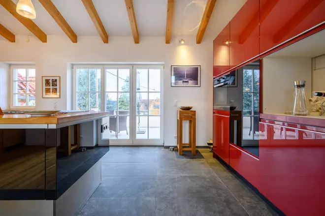 3 Zimmer Wohnung mit 160 m² in Frankfurt am Main – Bild 1