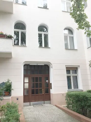 4 Zimmer Wohnung mit 165 m² in Berlin – Bild 1