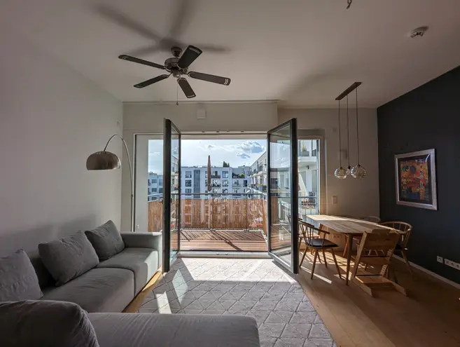4 Zimmer Wohnung mit 120 m² in Berlin – Bild 2