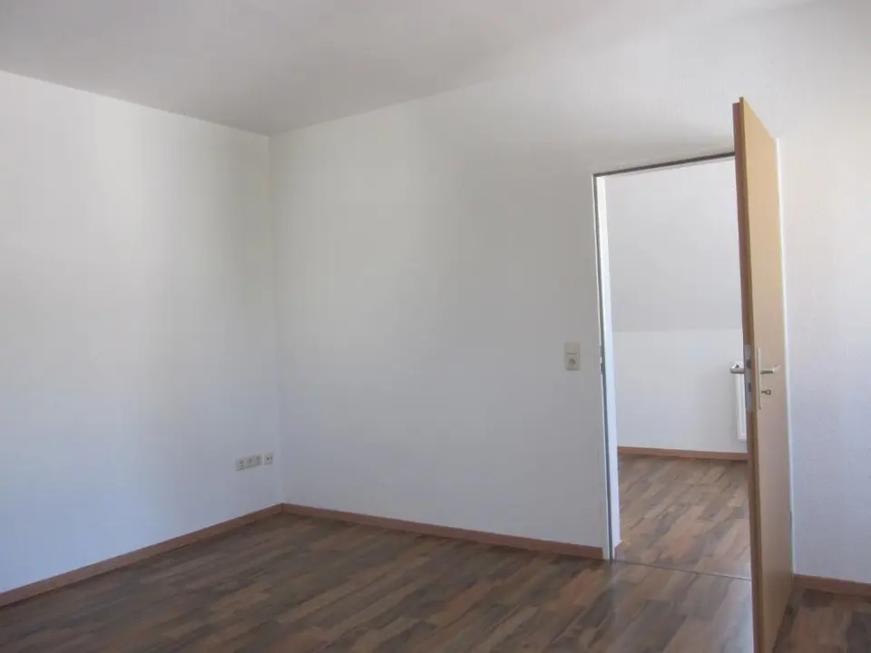 5 Zimmer Wohnung mit 100 m² in Plauen – Bild 6
