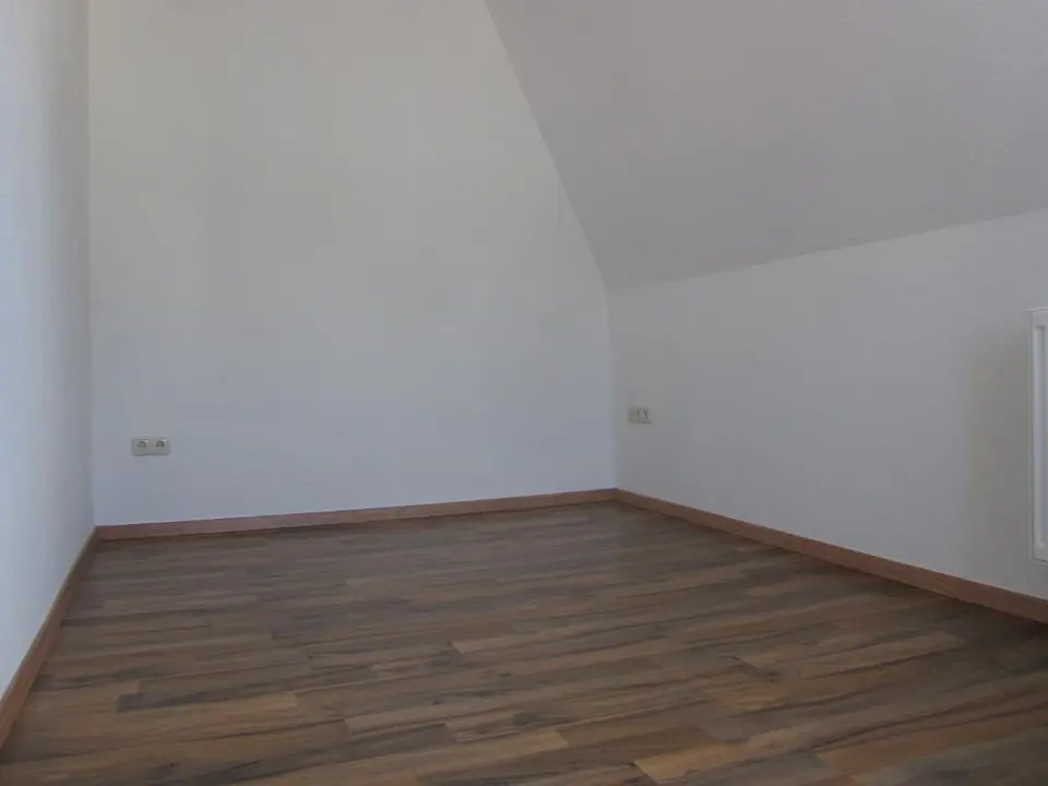 5 Zimmer Wohnung mit 100 m² in Plauen – Bild 7