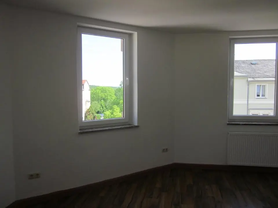5 Zimmer Wohnung mit 100 m² in Plauen – Bild 9