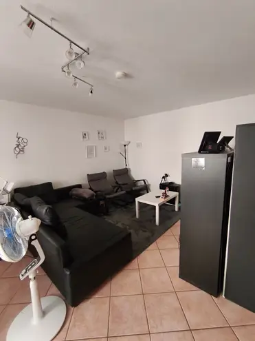 2 Zimmer Wohnung mit 63 m² in Karlsruhe – Bild 1