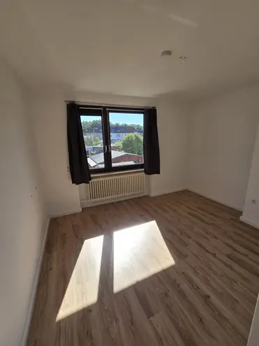 4 Zimmer Wohnung mit 95 m² in Hannover – Bild 2