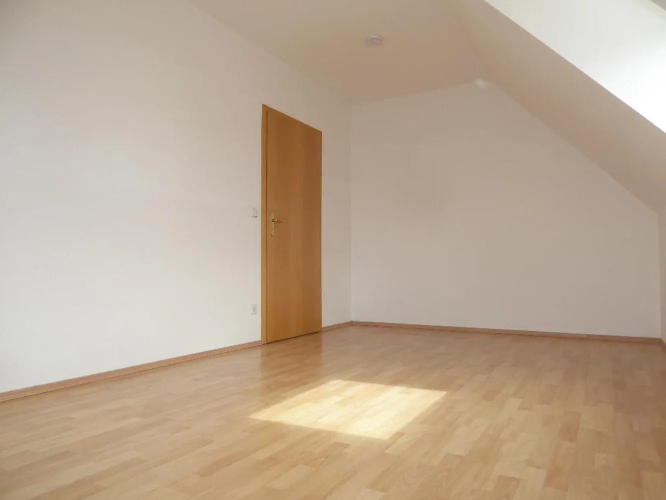 2 Zimmer Wohnung mit 58 m² in Plauen – Bild 7