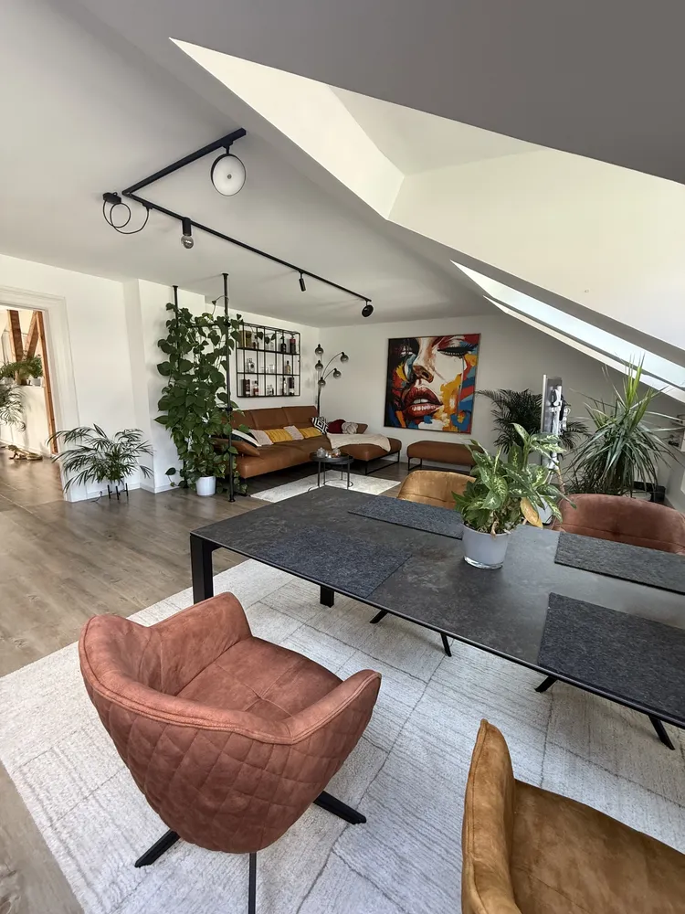 3 Zimmer Wohnung mit 97 m² in Düsseldorf – Bild 1