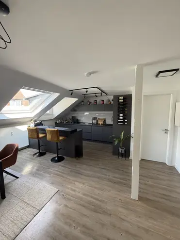 3 Zimmer Wohnung mit 97 m² in Düsseldorf – Bild 2