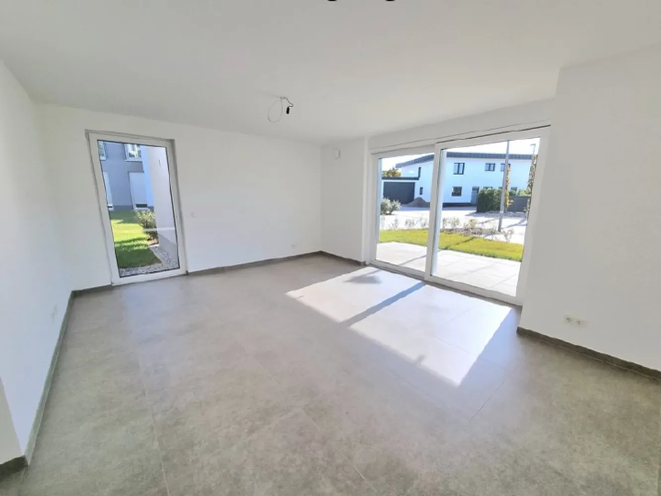 4 Zimmer Wohnung mit 119 m² in Homburg – Bild 3