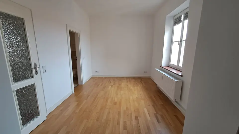 3 Zimmer Wohnung mit 90 m² in Dresden – Bild 2