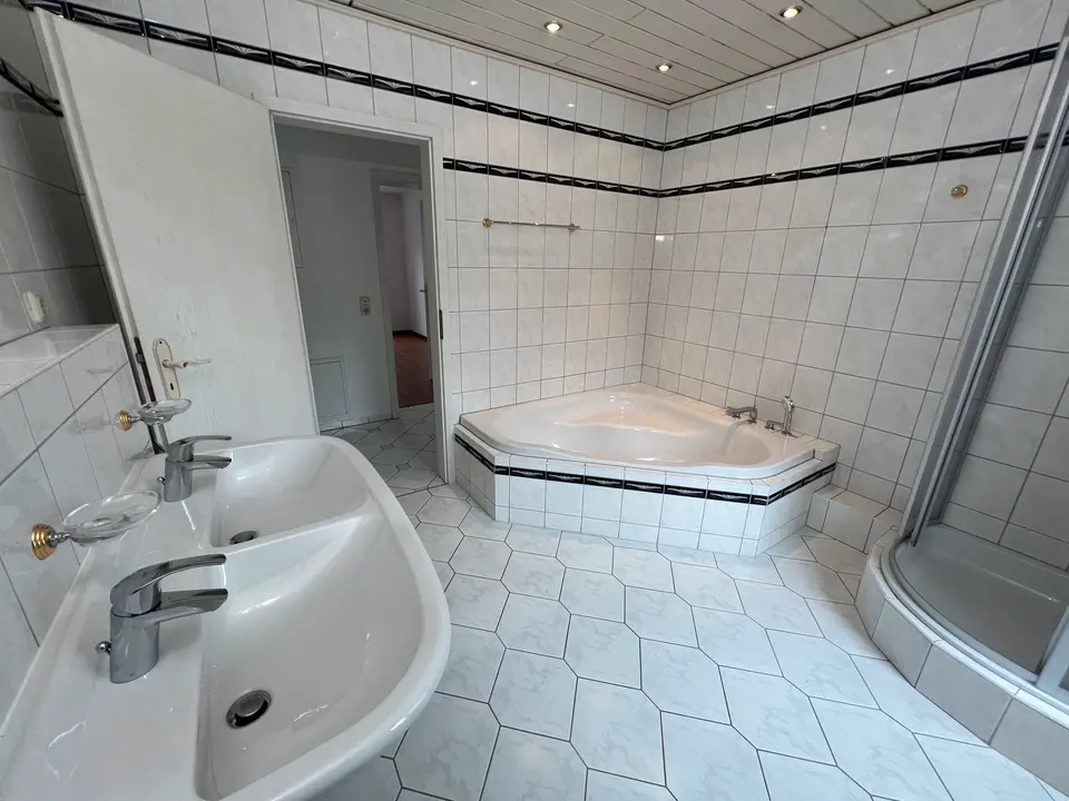 3 Zimmer Wohnung mit 100 m² in Gera – Bild 9