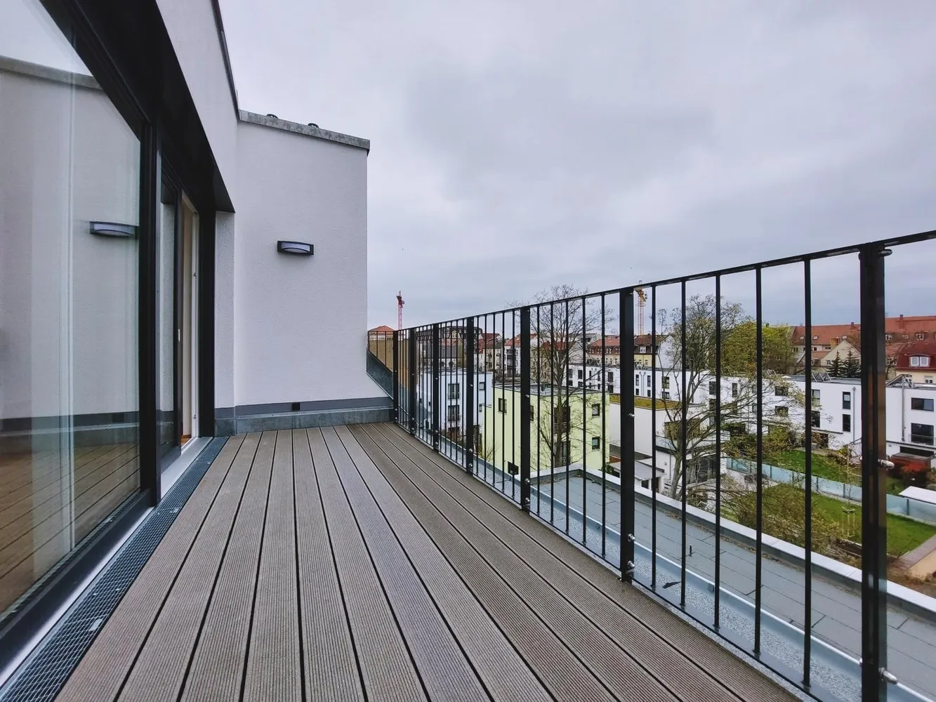 4 Zimmer Wohnung mit 157 m² in Leipzig – Bild 2
