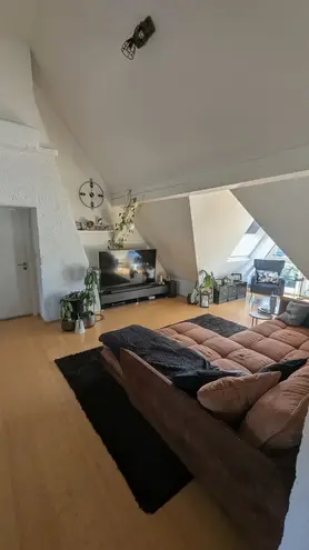 2 Zimmer Wohnung mit 75 m² in Karlsruhe – Bild 2