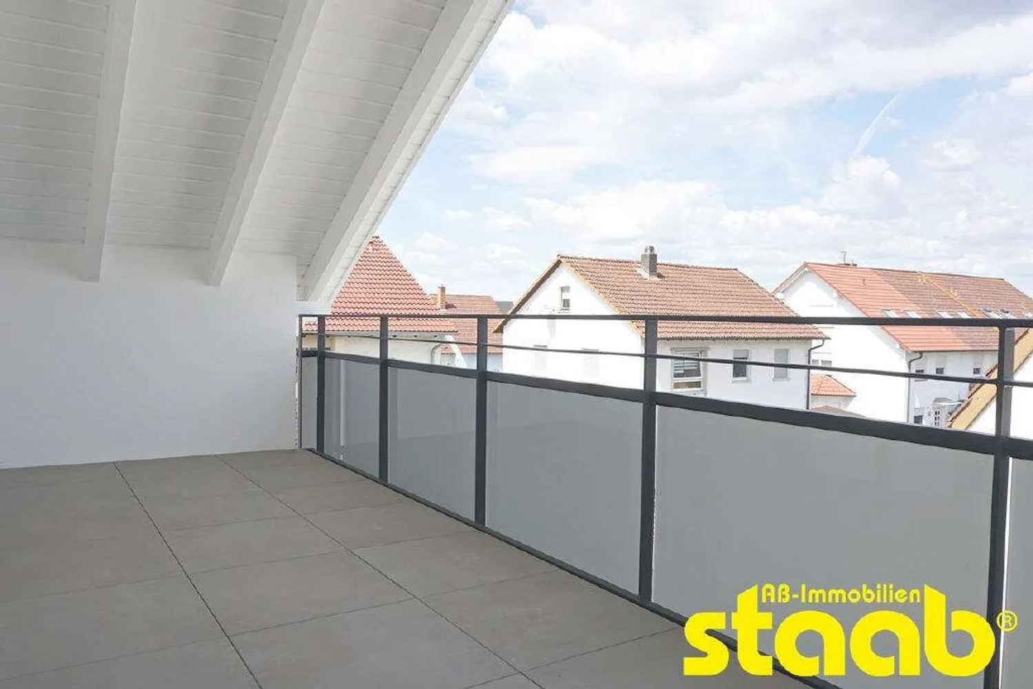 3 Zimmer Wohnung mit 100 m² in Aschaffenburg – Bild 2