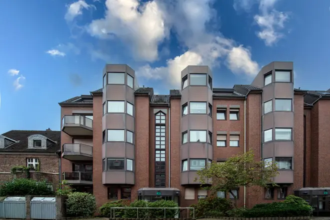4 Zimmer Wohnung mit 118 m² in Düsseldorf – Bild 1