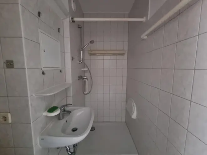 2 Zimmer Wohnung mit 30 m² in Halle (Saale) – Bild 3
