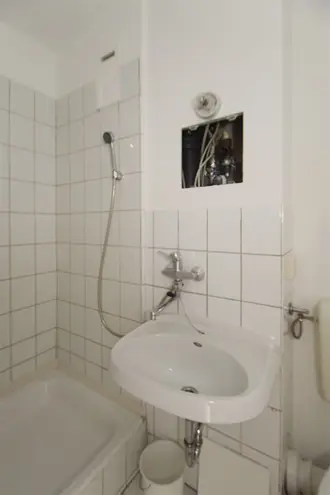2 Zimmer Wohnung mit 39 m² in Halle (Saale) – Bild 3