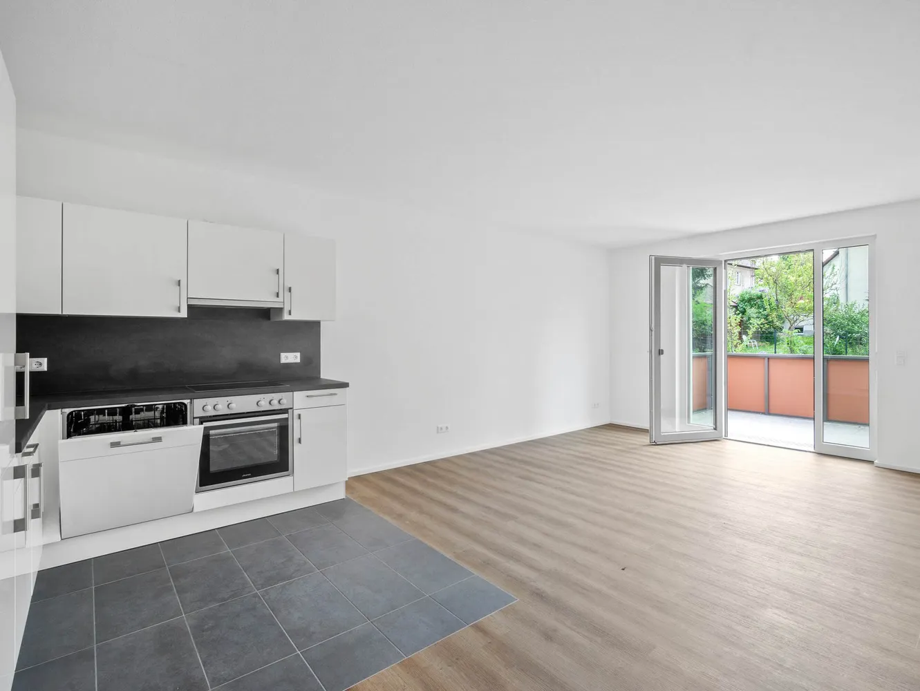 3 Zimmer Wohnung mit 79 m² in Dresden – Bild 1