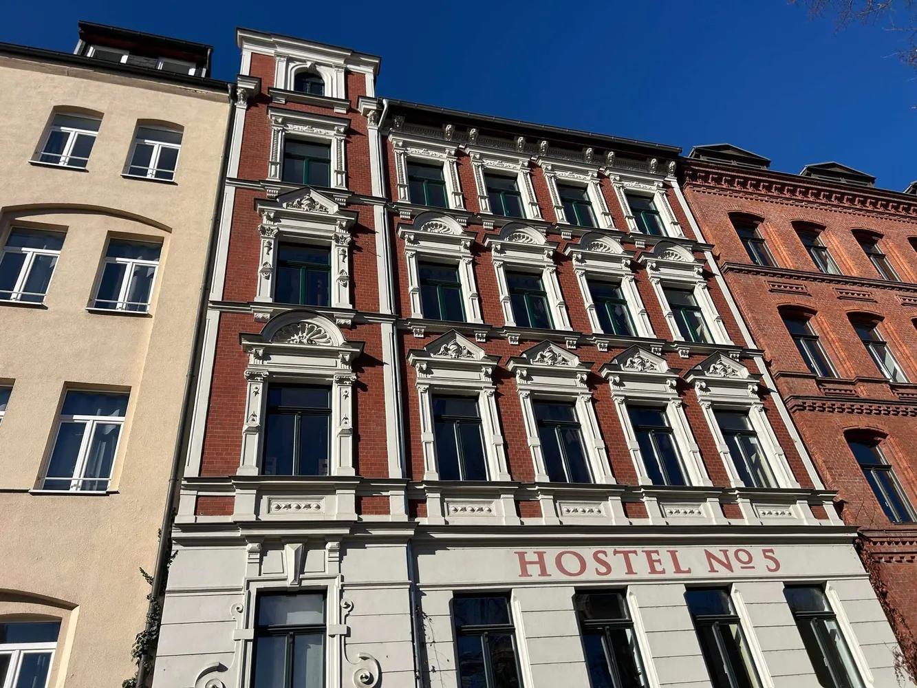 3 Zimmer Wohnung mit 93 m² in Halle (Saale) – Bild 1