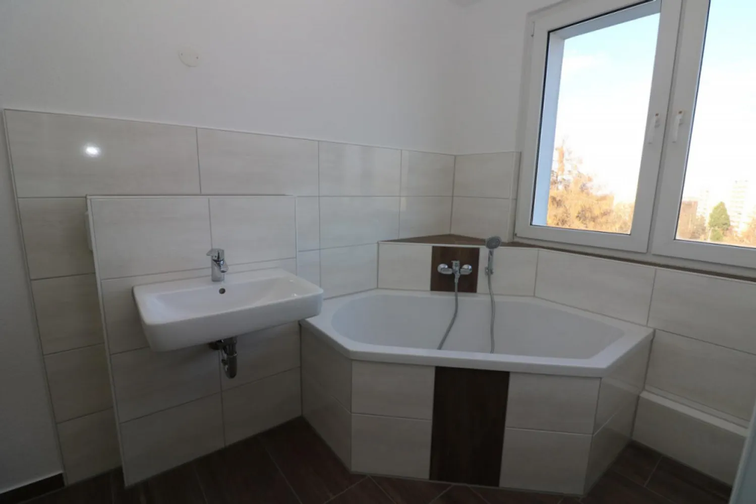 4 Zimmer Wohnung mit 105 m² in Freiberg – Bild 1