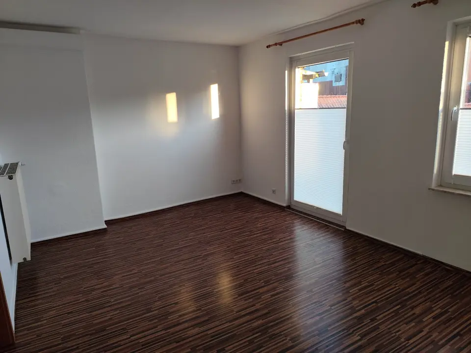 2 Zimmer Wohnung mit 70 m² in Emden – Bild 2