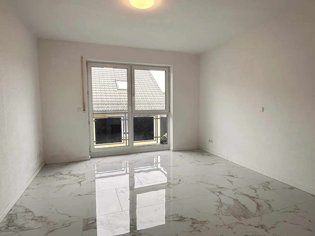 2 Zimmer Wohnung mit 65 m² in Pforzheim – Bild 2