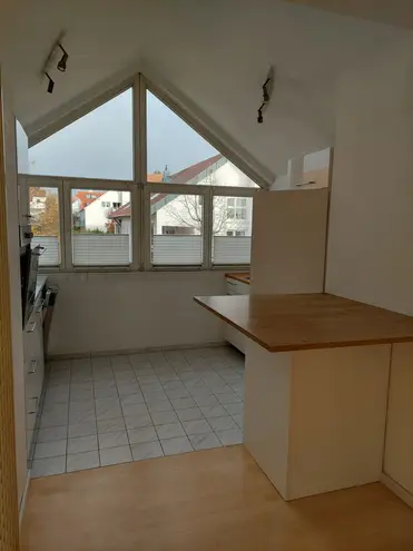 4 Zimmer Wohnung mit 93 m² in Stuttgart – Bild 1