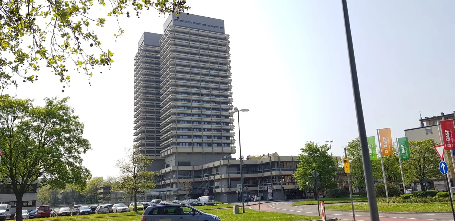 4 Zimmer Wohnung mit 171 m² in Ludwigshafen am Rhein – Bild 1