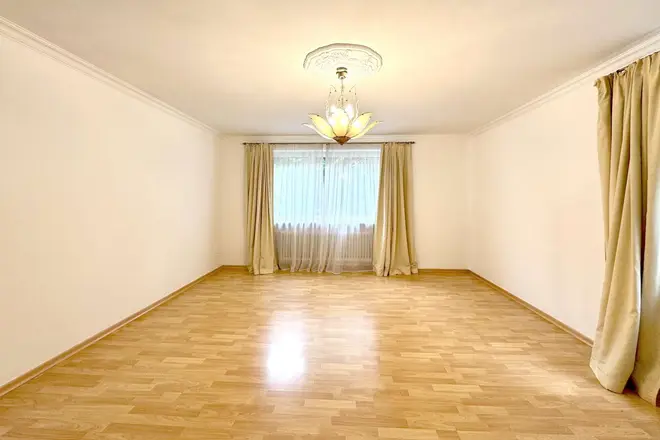 3 Zimmer Haus mit 180 m² in München – Bild 9