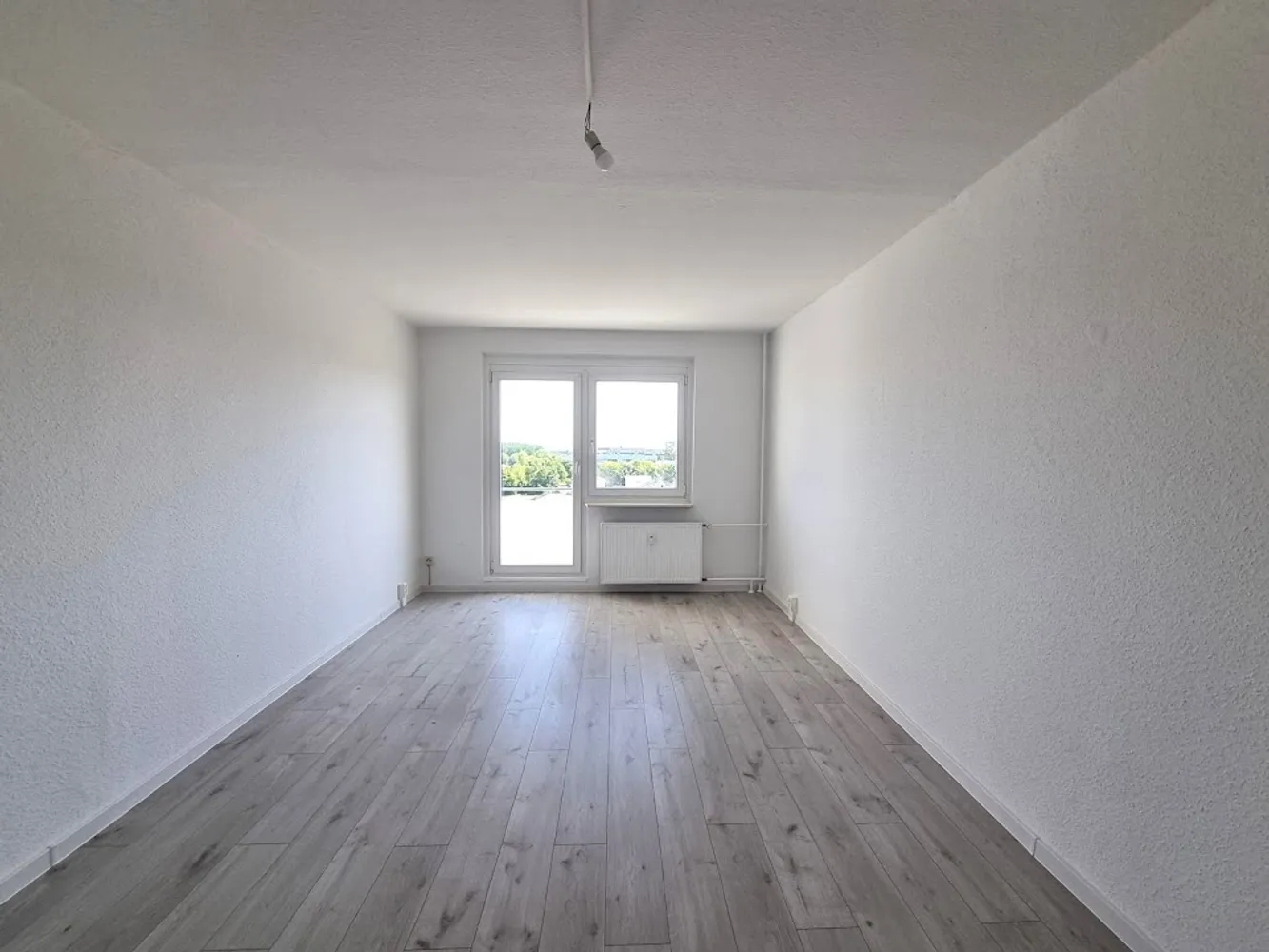 4 Zimmer Wohnung mit 82 m² in Magdeburg – Bild 2