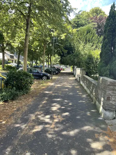 6 Zimmer Haus mit 245 m² in Düsseldorf – Bild 2