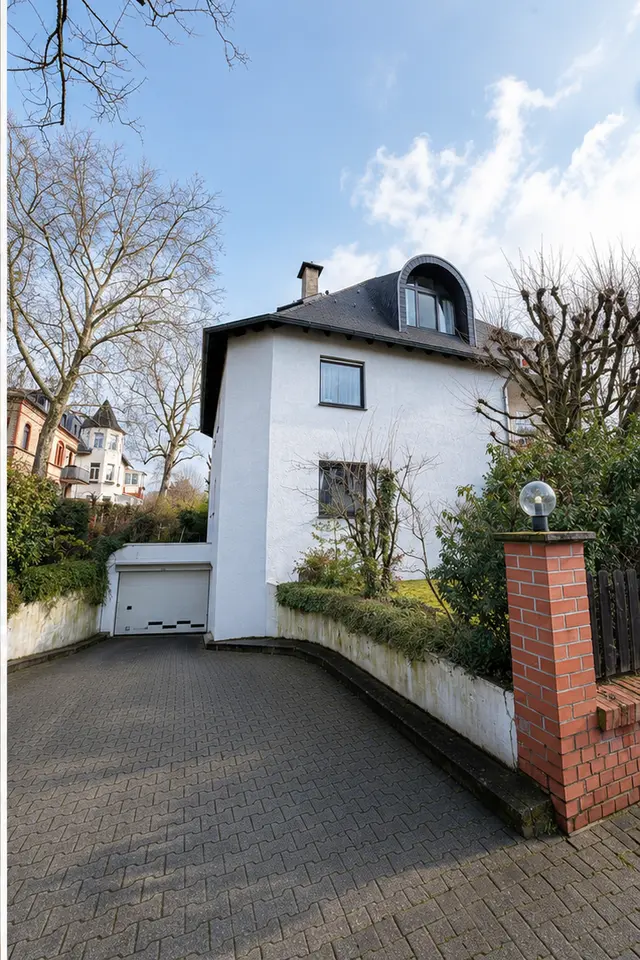 2 Zimmer Wohnung mit 88 m² in Wiesbaden – Bild 7