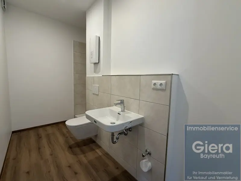 8 Zimmer Wohnung mit 18 m² in Bayreuth – Bild 6