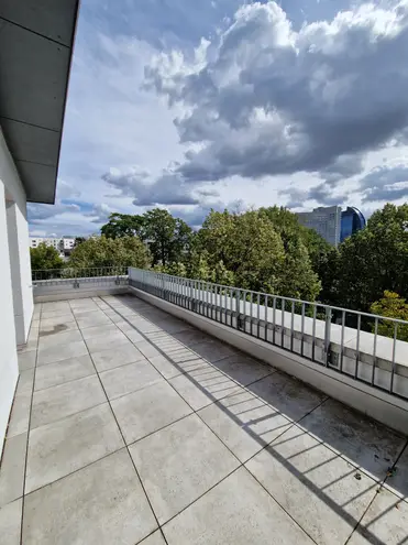3 Zimmer Wohnung mit 94 m² in Frankfurt am Main – Bild 1
